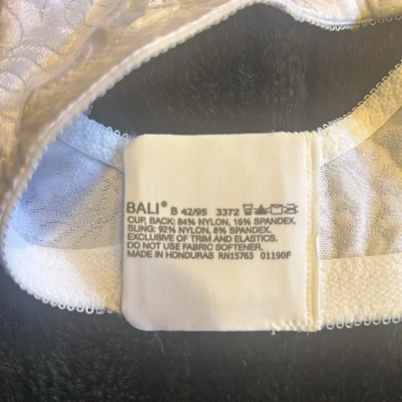 NWT Bali Classic support cool comfort fabric white bra 42B w flower designs - Picture 6 of 9